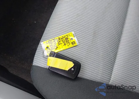 2014 Toyota Prius C Three z USA, uszkodzony, nr VIN JTDKDTB35E1573922